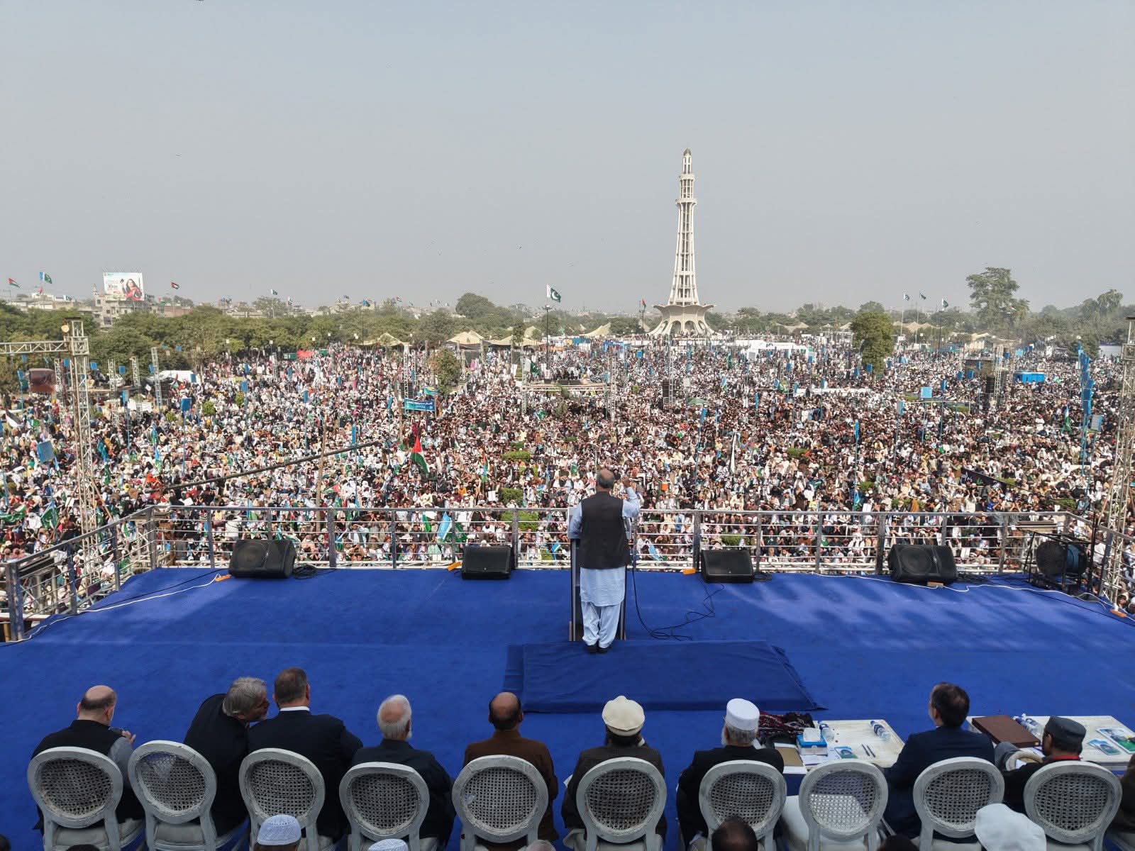 أكبر تجمع إخواني في باكستان: تبرعات غزة واتّهامات بالتواطؤ مع الجيش تلاحقهم